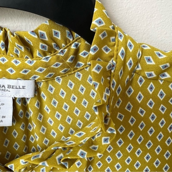 Carolina Belle Sleeveless High Neck Button Front Top Ruffled Hem Chartreuse Sz S - Picture 5 of 10